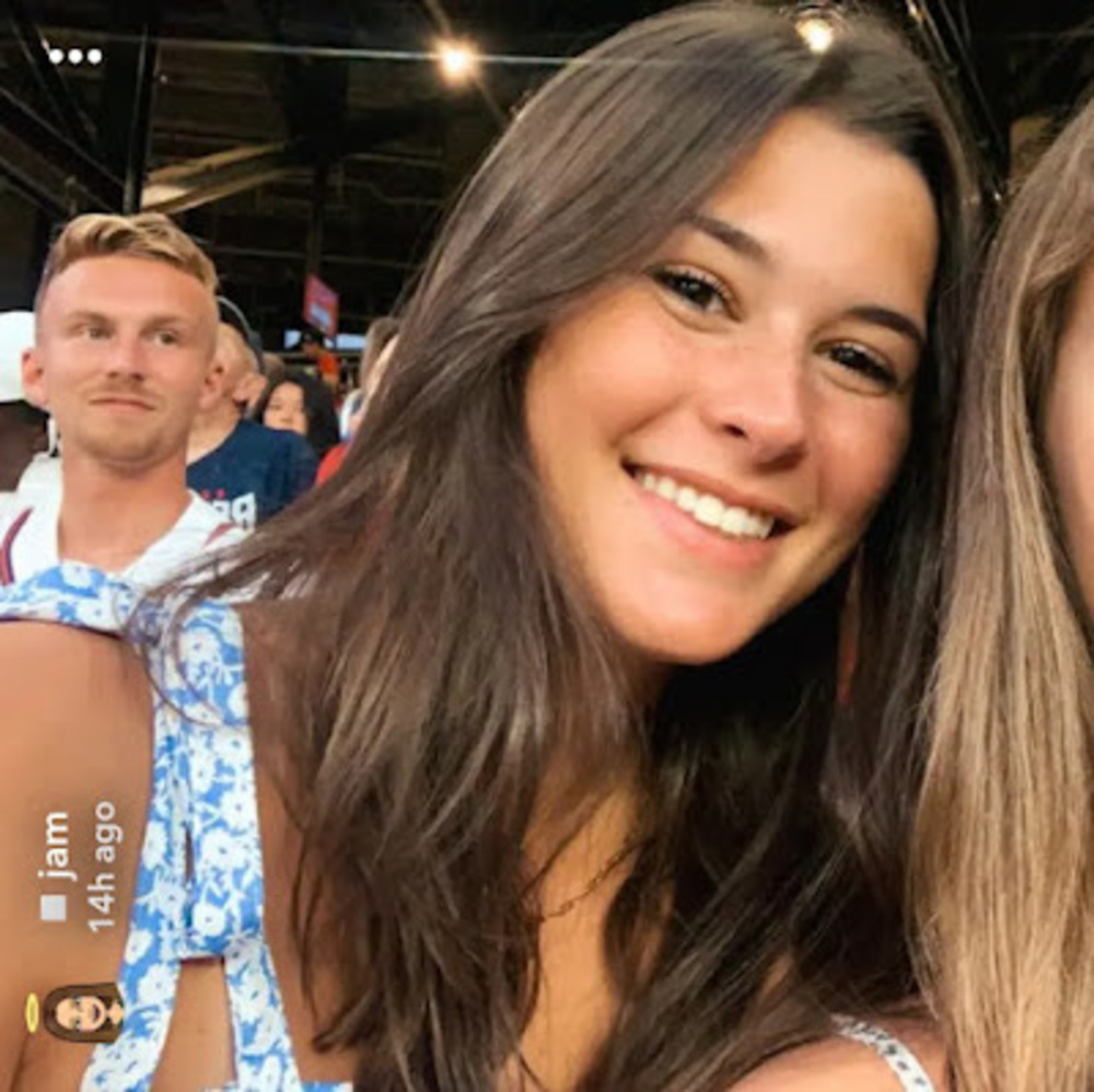 Meet your Posher, Chloe